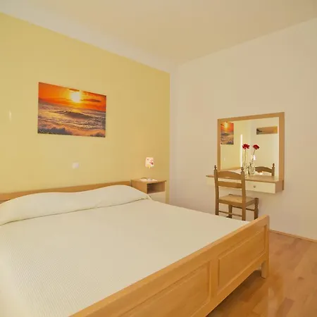 Malisko Daire Hvar Town